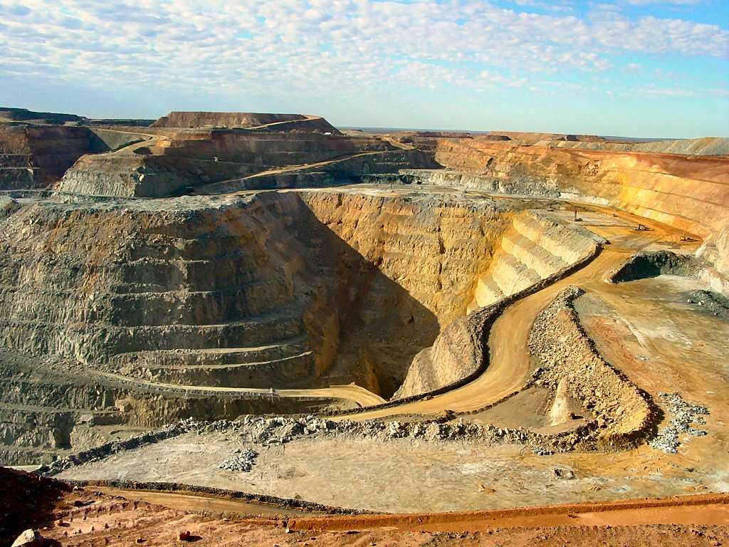 Open-pit gold mine at Kalgoorlie
